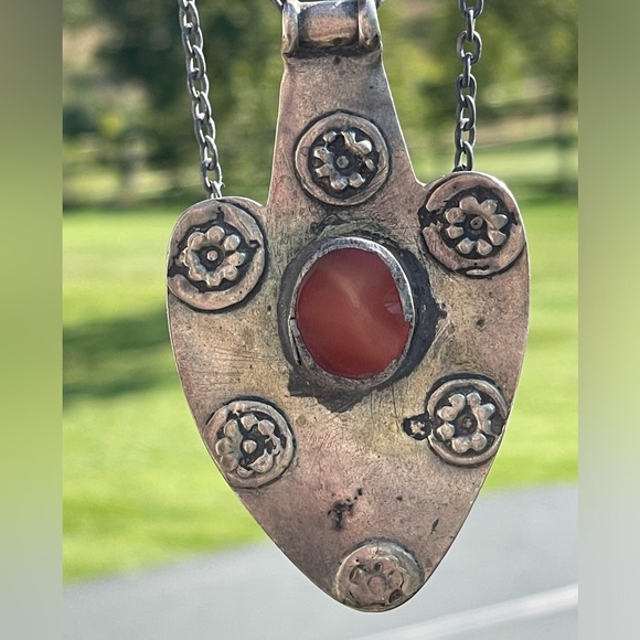Impressive TURKMEN ANTIQUE TRIBAL ASYK SILVER PENDANT Carnelian Stone (OBO!) 🤗 - Picture 10 of 16